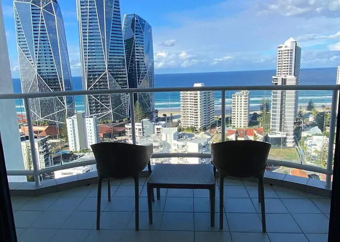 Ocean View Studio Apartment Surfers Paradise