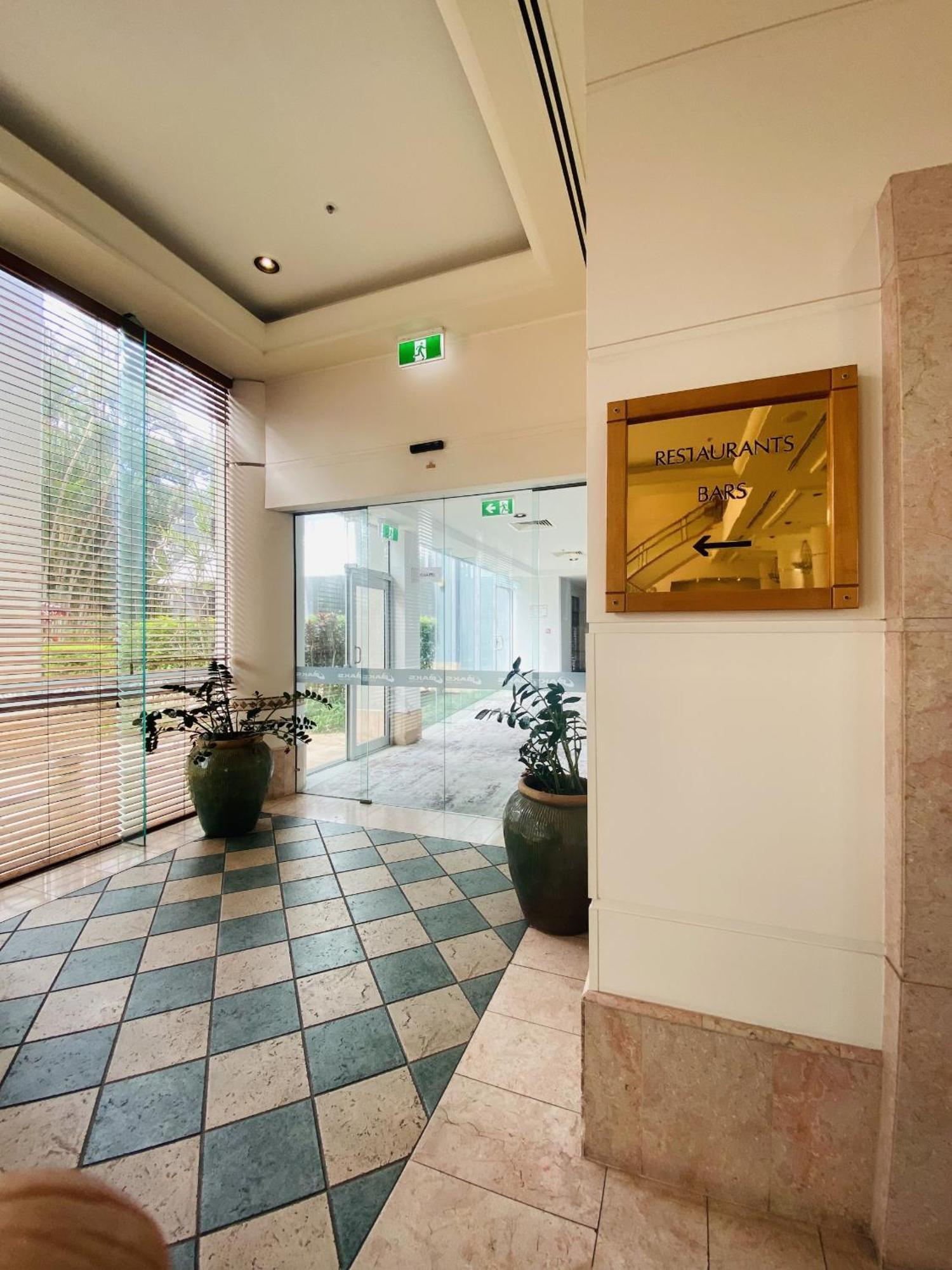 Ocean View Surfers Paradise Hotel 4*