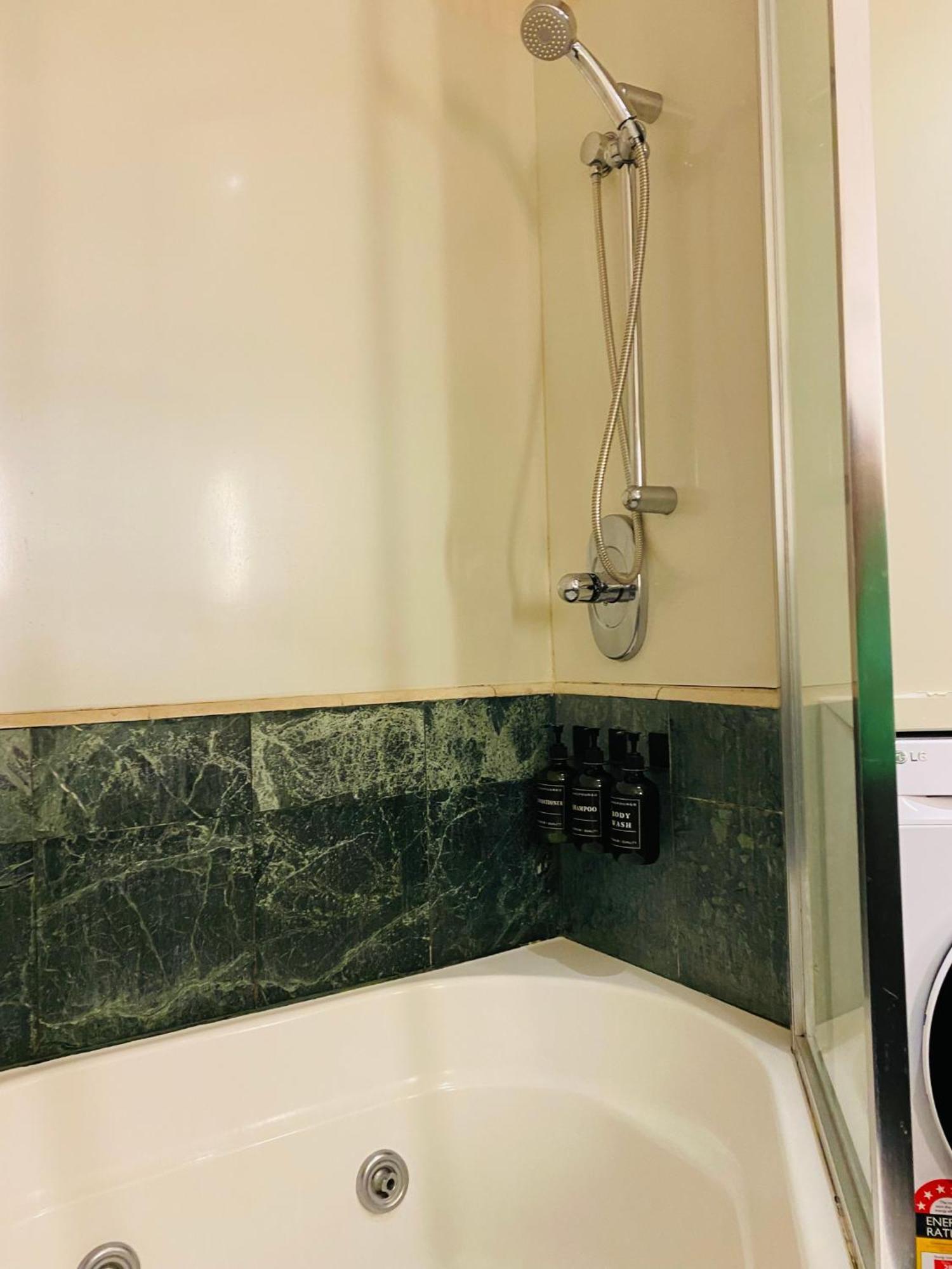 Ocean View Surfers Paradise Hotel 4*