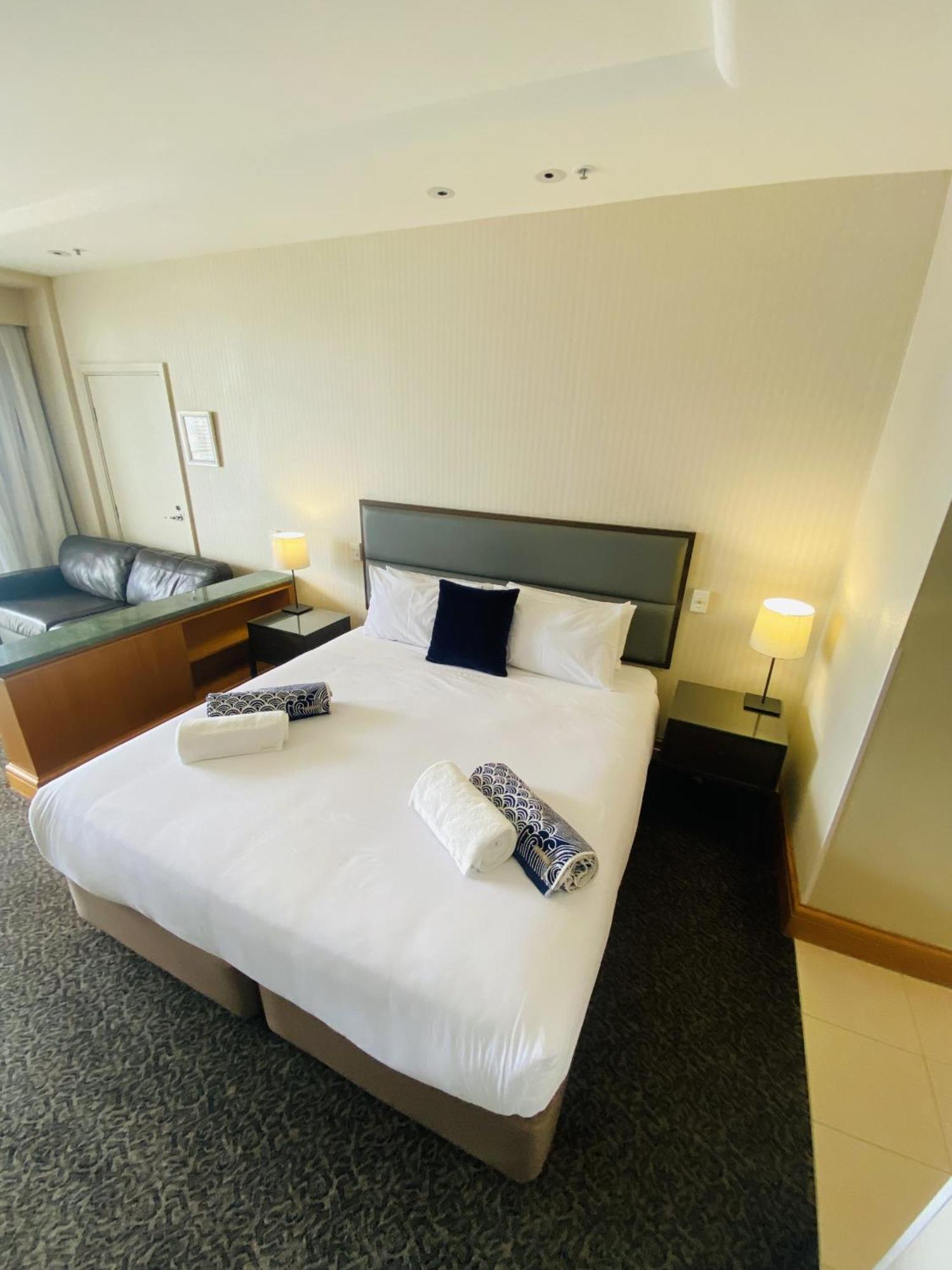 Hotel Ocean View Surfers Paradise 4*